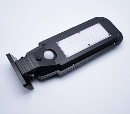 Lampa solarna uliczna LED BL-T100B-40SMD Lampa Solarna zewnętrzna