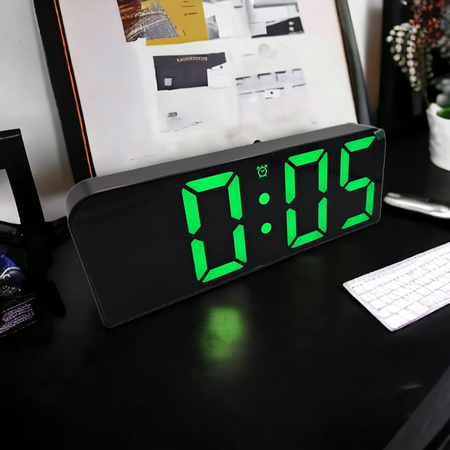 ELEKTRONICZNY ZEGAREK ŚCIENNY BUDZIK Z PILOTEM 12 x RGB KOLOR